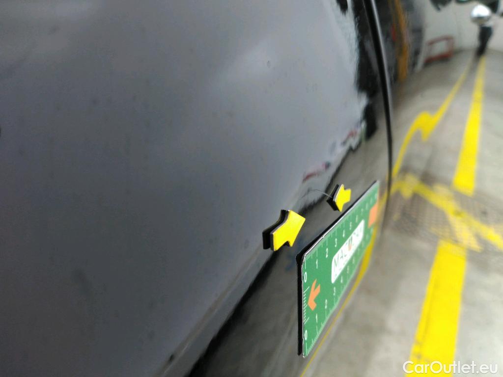  Mercedes  A-Klasse MERCEDES-BENZ Classe A Compact / 2018 / 5P / Berline A 250 e Business Line 8G-DCT #8