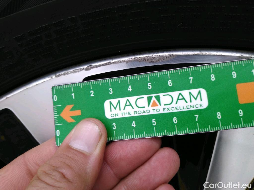  Mercedes  A-Klasse MERCEDES-BENZ Classe A Compact / 2018 / 5P / Berline A 250 e Business Line 8G-DCT #13