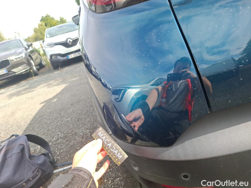  Renault  Captur RENAULT  / 2017 / 5P / Crossover Intens TCe 150 EDC FAP #10