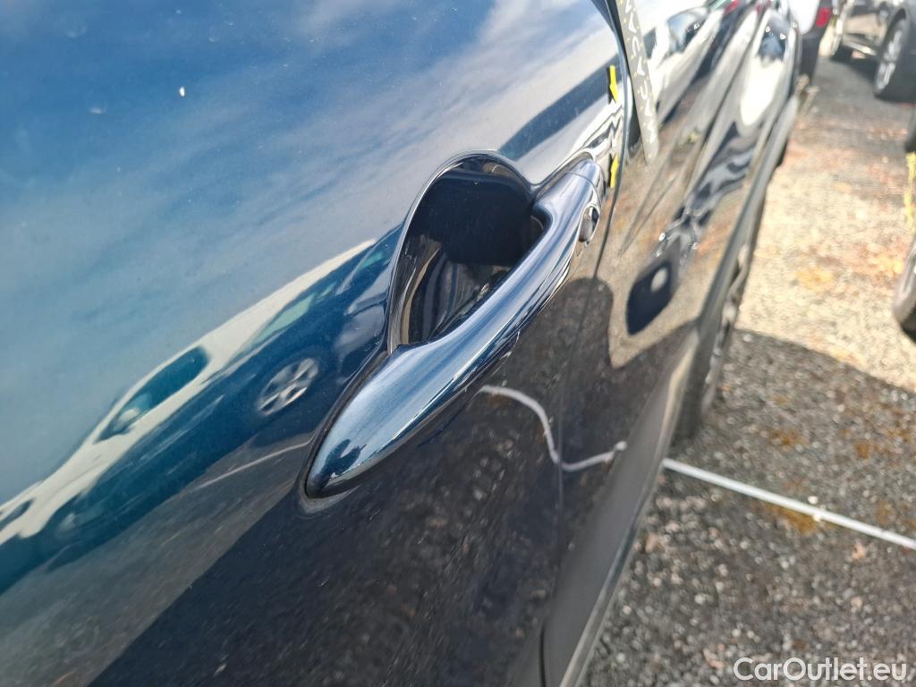  Renault  Captur RENAULT  / 2017 / 5P / Crossover Intens TCe 150 EDC FAP #19