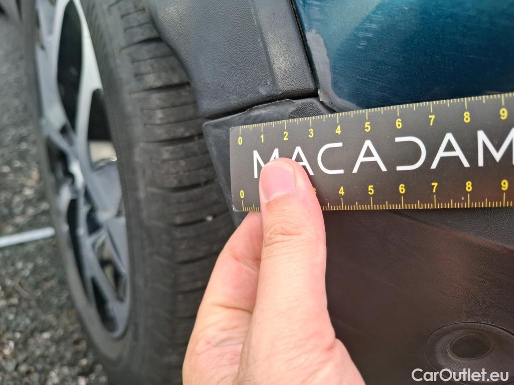  Renault  Captur RENAULT  / 2017 / 5P / Crossover Intens TCe 150 EDC FAP #2