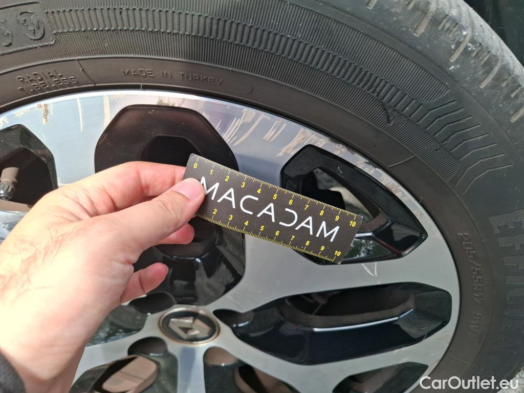  Renault  Captur RENAULT  / 2017 / 5P / Crossover Intens TCe 150 EDC FAP #15