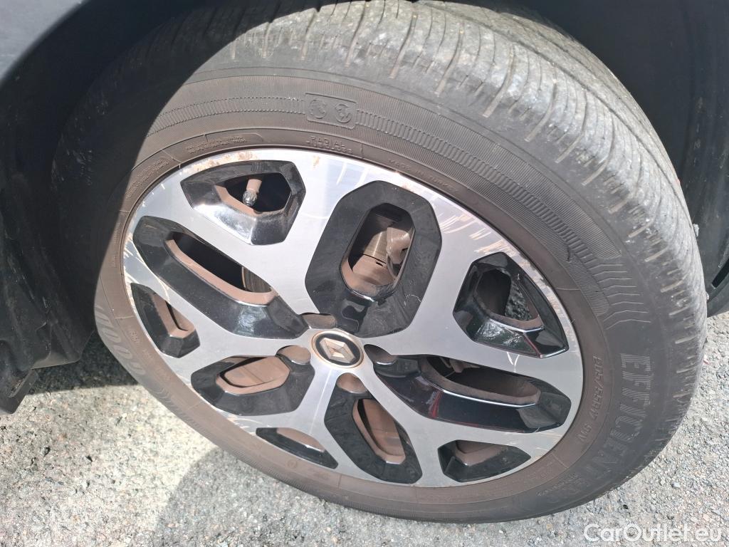  Renault  Captur RENAULT  / 2017 / 5P / Crossover Intens TCe 150 EDC FAP #8