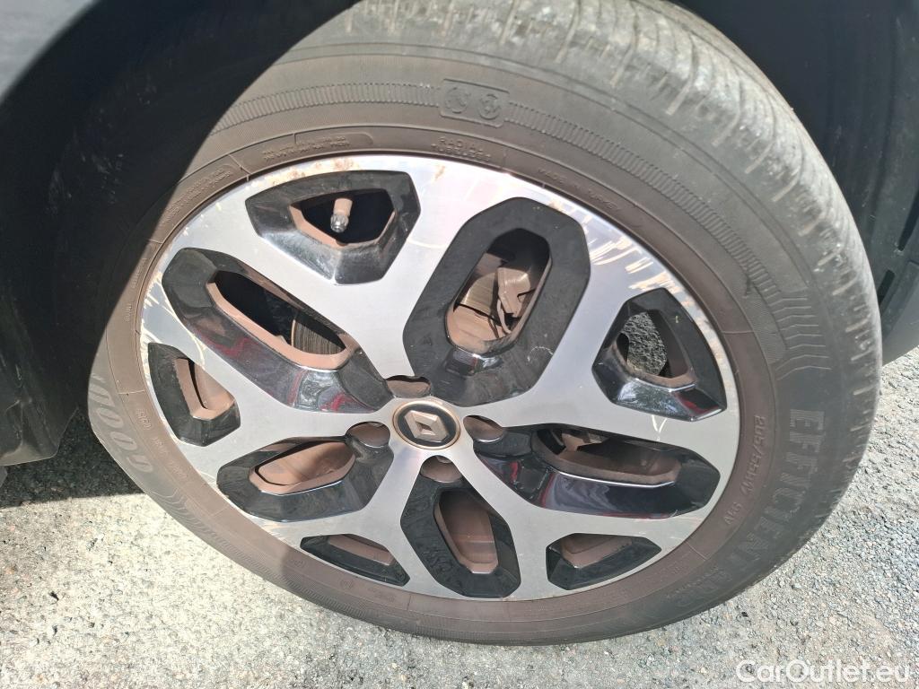  Renault  Captur RENAULT  / 2017 / 5P / Crossover Intens TCe 150 EDC FAP #13