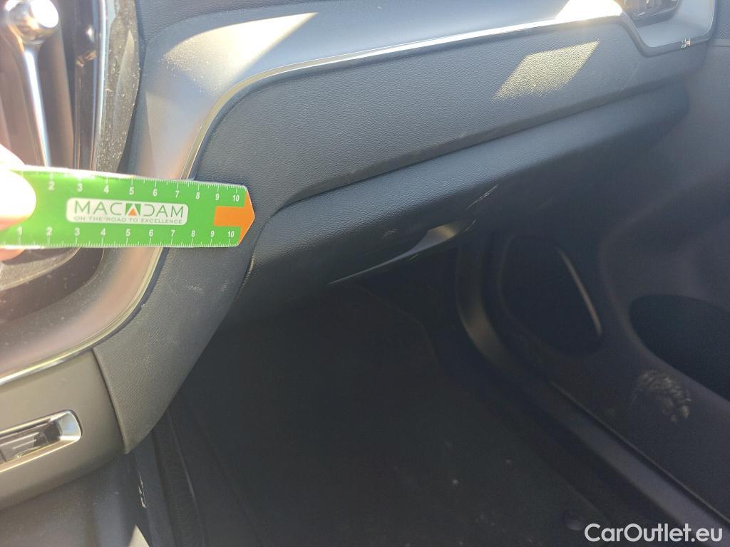  Volvo  XC60 VOLVO  / 2017 / 5P / todoterreno 2.0 T8 AWD Business Plus Auto #9