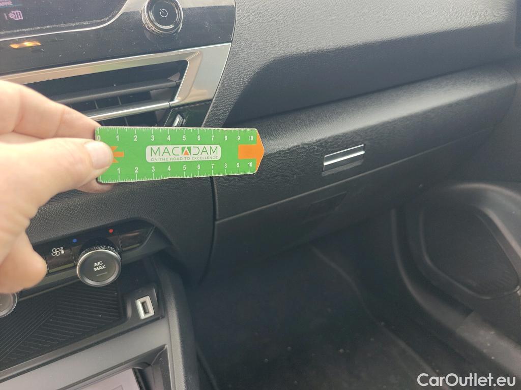  Citroen  C4  Berlina Feel Pack 1.2 PureTech 130CV AT8 E6d #14