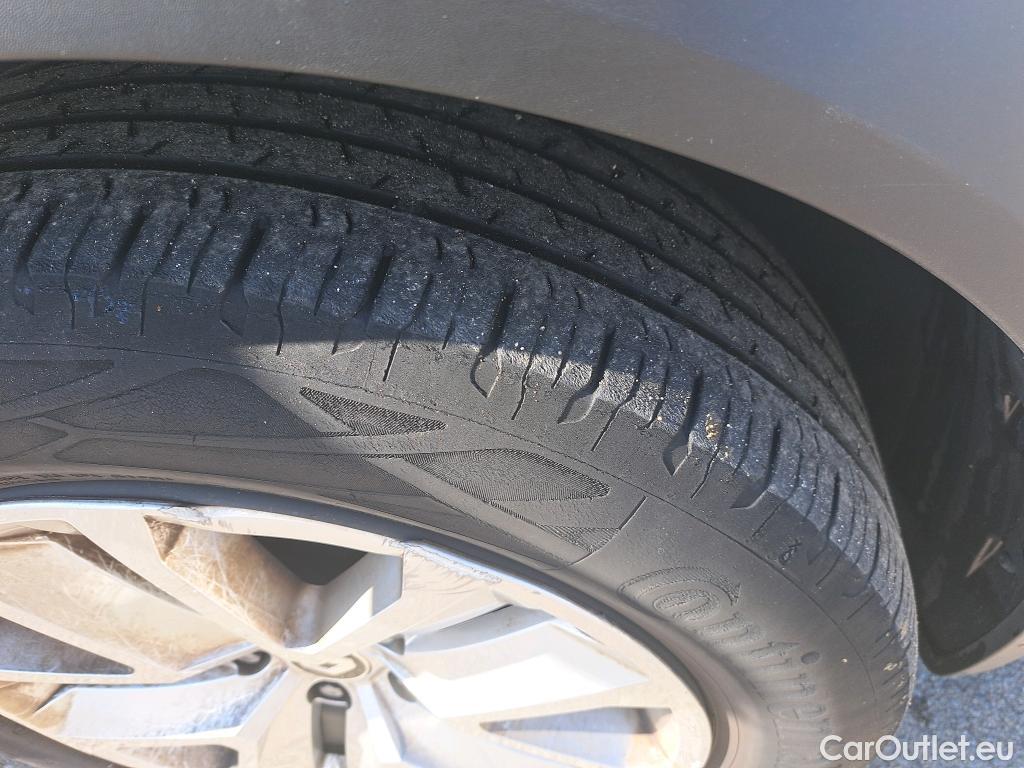  Renault  Captur RENAULT  / 2019 / 5P / todoterreno Intens TCe 90 (AC) #5