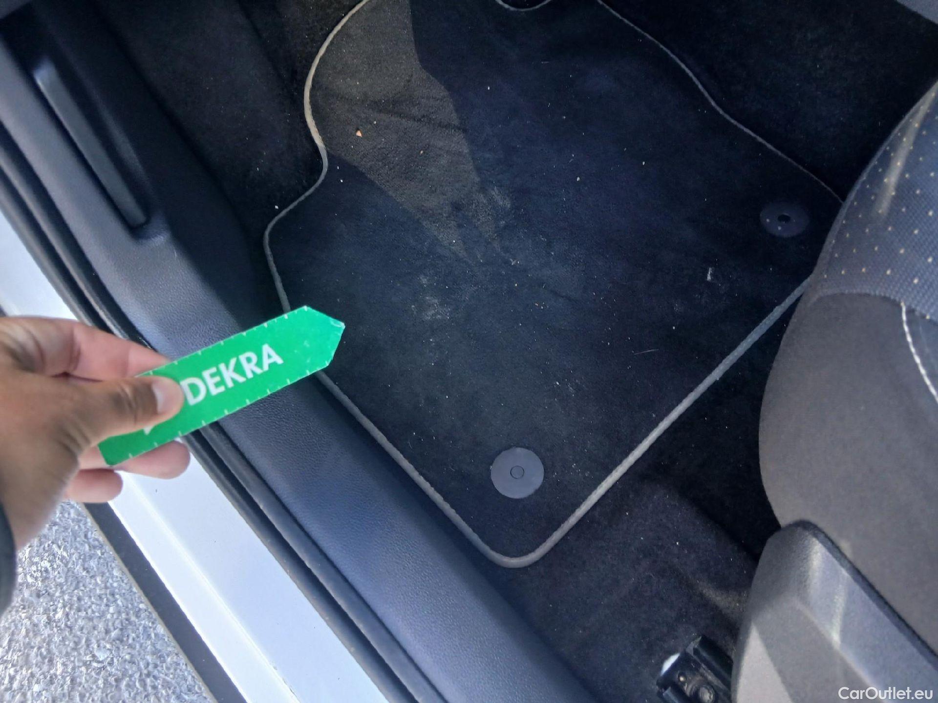  Seat  Arona SEAT  / 2017 / 5P / todoterreno 1.0 TSI 81kW (110CV) Style Plus (AC) #3