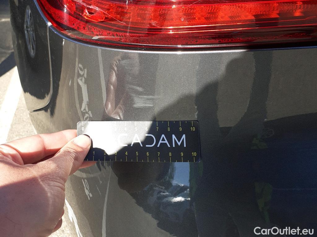  Bmw  Serie 1 BMW  / 2019 / 5P / berlina con portón 118i #17