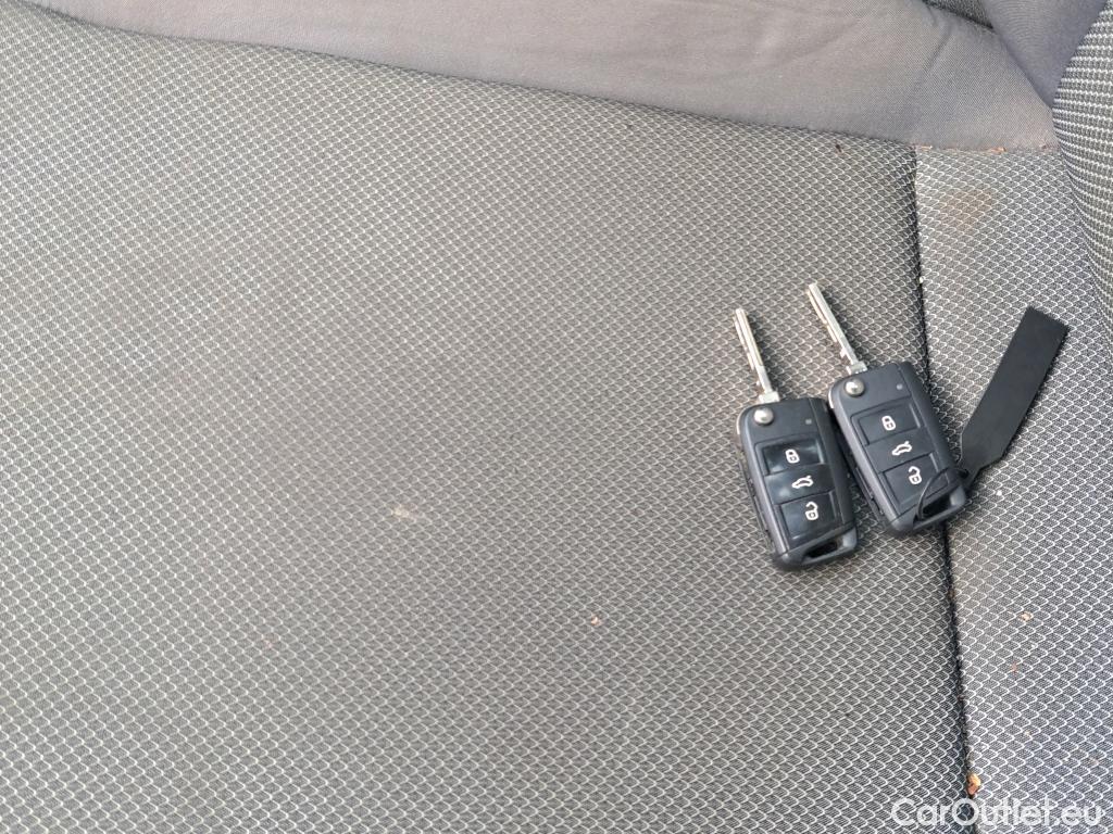  Seat  Arona SEAT  / 2017 / 5P / todoterreno 1.0 TSI 70kW (95CV) Style Edition Eco (CX) #19