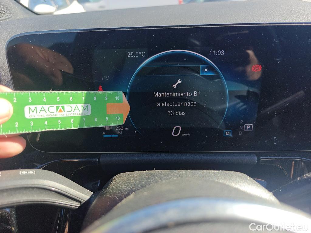  Mercedes  GLA MERCEDES-BENZ  / 2020 / 5P / todoterreno  200 D #17