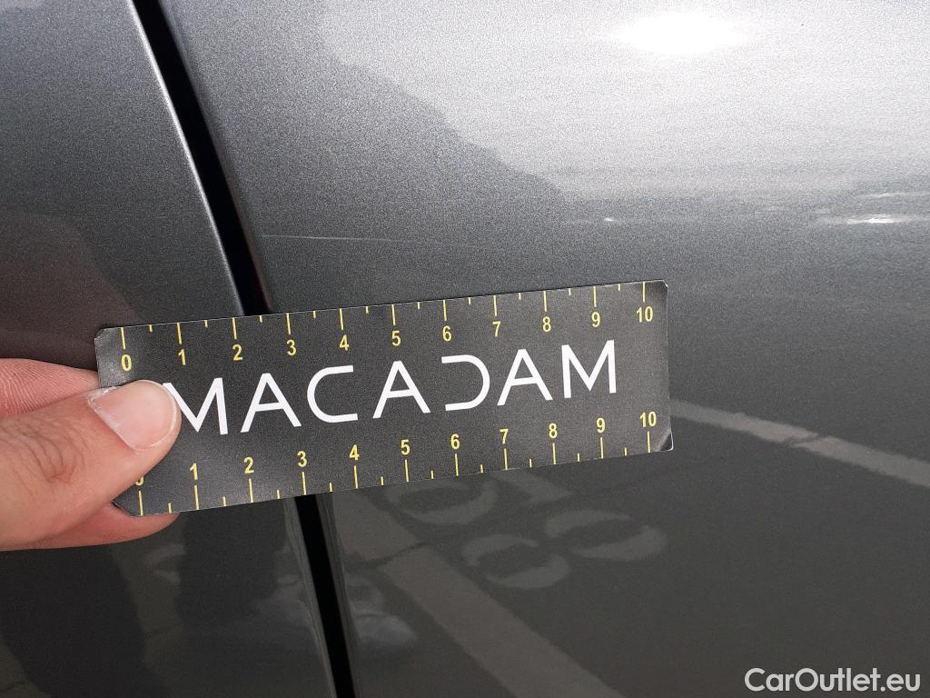  Volvo  XC60 VOLVO  / 2017 / 5P / todoterreno 2.0 T4 Momentum Auto #11