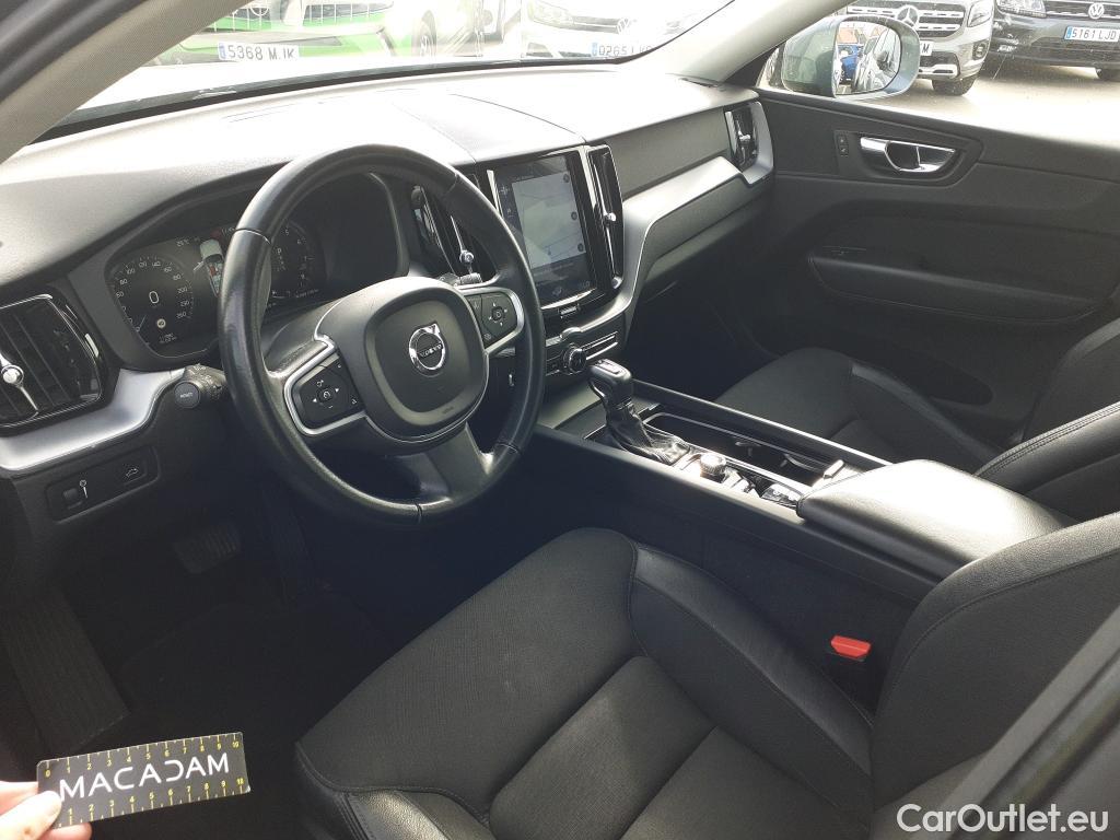  Volvo  XC60 VOLVO  / 2017 / 5P / todoterreno 2.0 T4 Momentum Auto #18