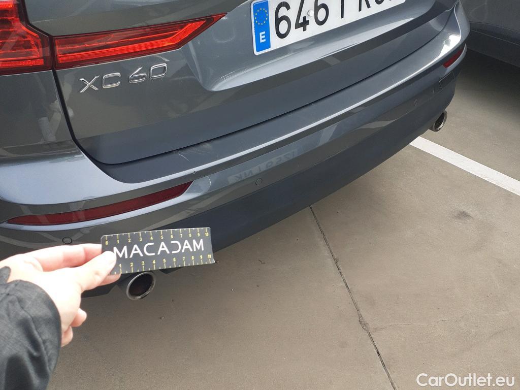  Volvo  XC60 VOLVO  / 2017 / 5P / todoterreno 2.0 T4 Momentum Auto #14