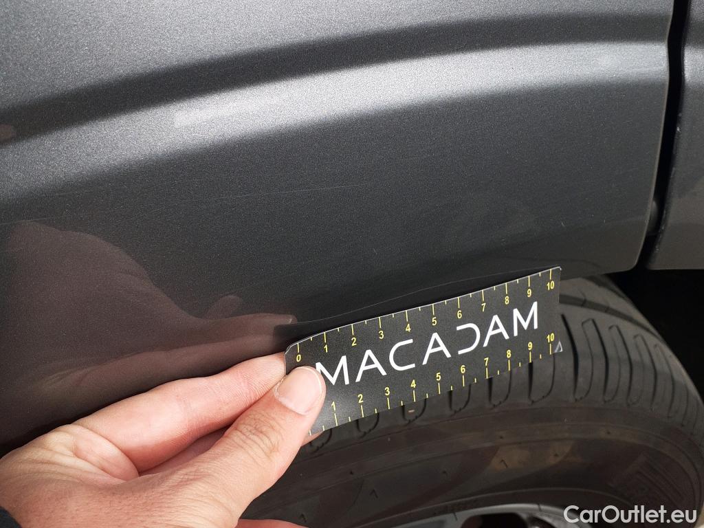  Volvo  XC60 VOLVO  / 2017 / 5P / todoterreno 2.0 T4 Momentum Auto #26