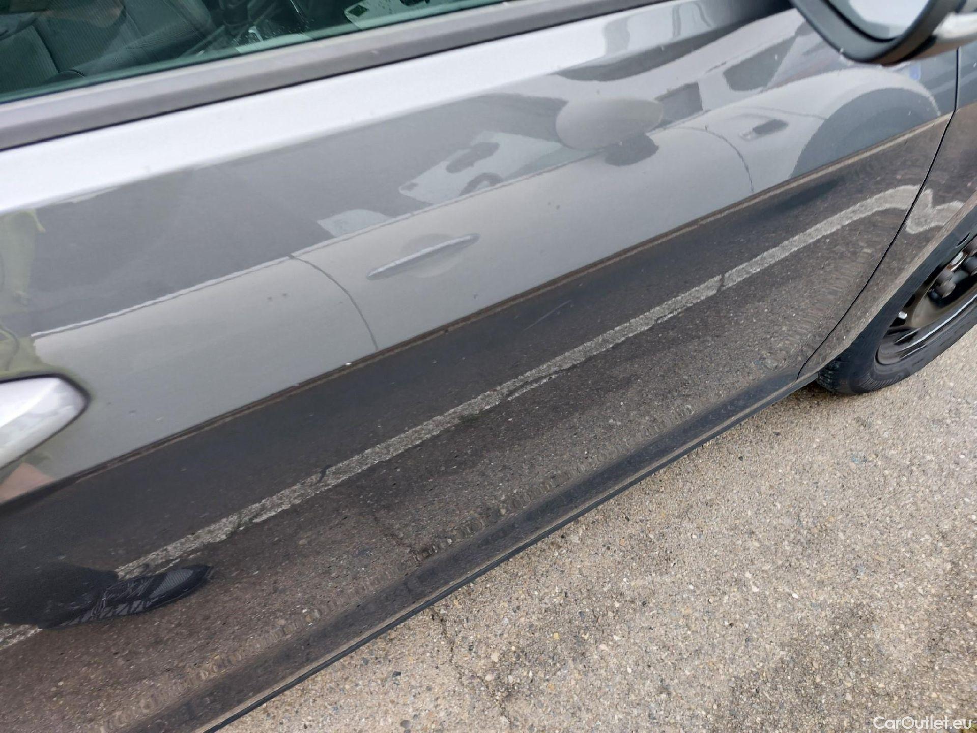  Volkswagen  Golf  VOLKSWAGEN / 2016 / 5P / berlina con portón Advance 1.5 TSI EVO 110kW (150CV) DSG #18