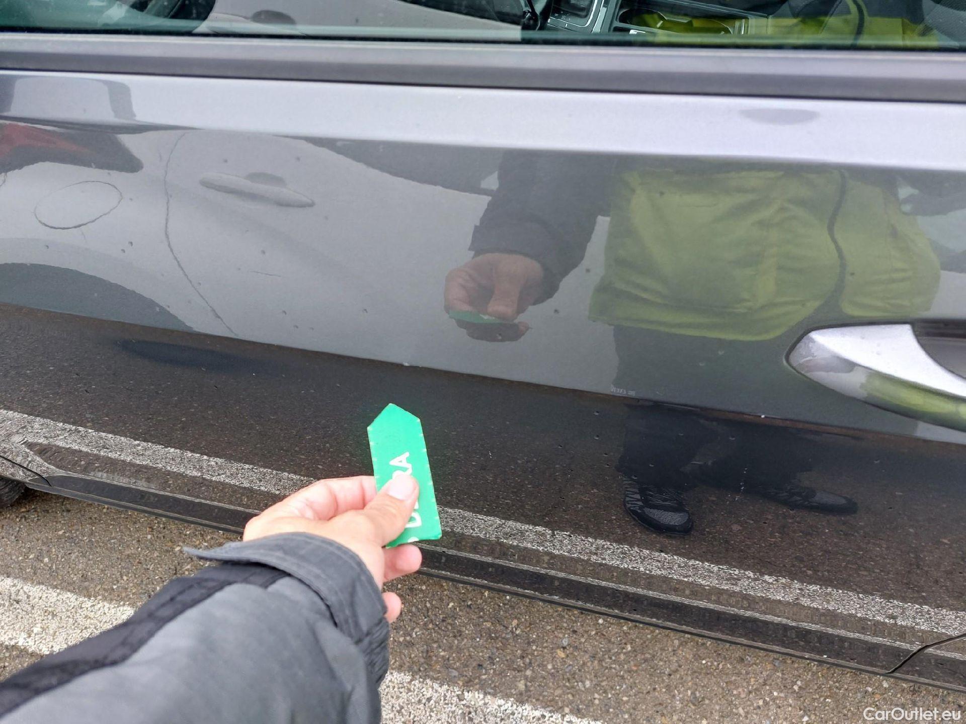  Volkswagen  Golf  VOLKSWAGEN / 2016 / 5P / berlina con portón Advance 1.5 TSI EVO 110kW (150CV) DSG #9