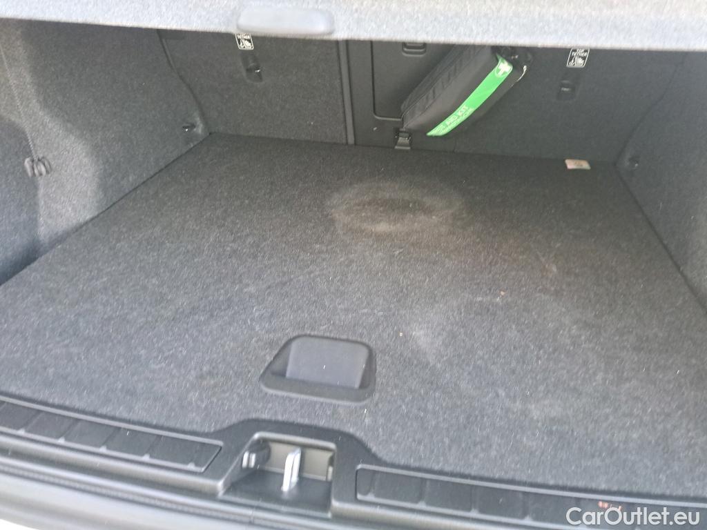  Volvo  XC 40 VOLVO XC40 / 2021 / 5P / todoterreno 1.5 T4 Recharge PHEV Core Auto #11