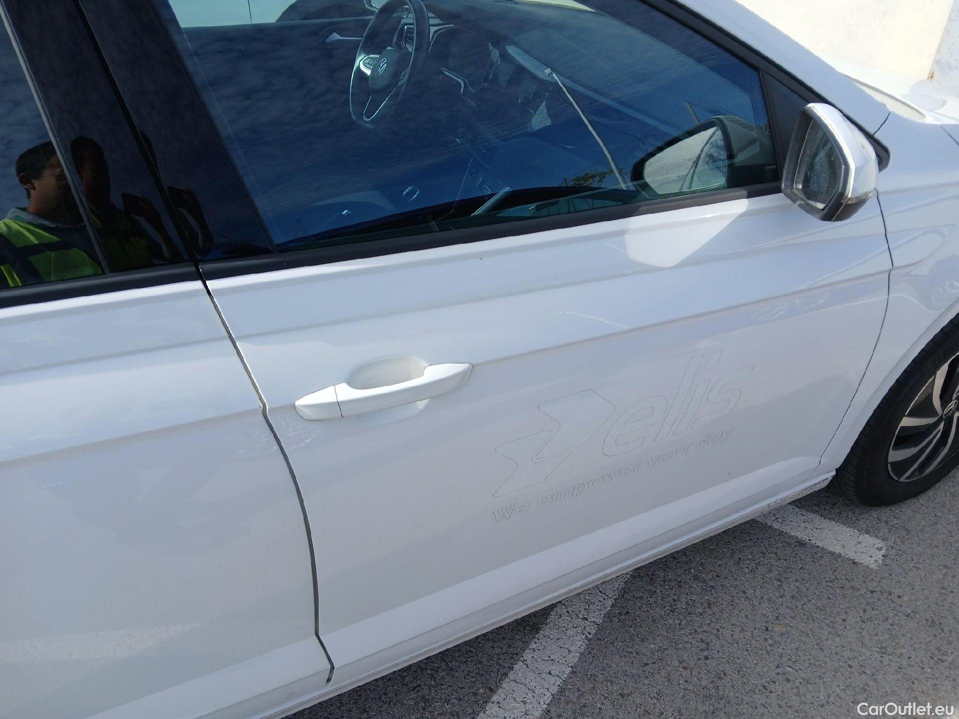  Volkswagen  Polo VOLKSWAGEN  / 2021 / 5P / berlina con portón Life 1.0 TSI 70kW (95CV) #25