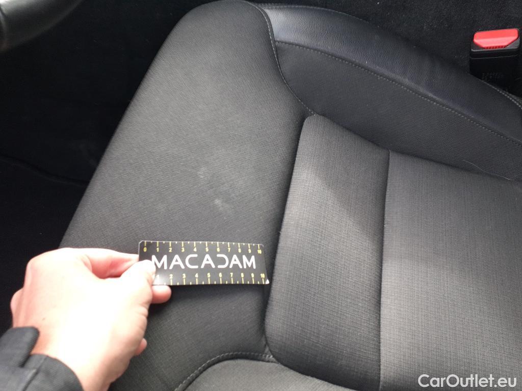  Volvo  XC60 VOLVO  / 2017 / 5P / todoterreno 2.0 T4 Momentum Auto #19