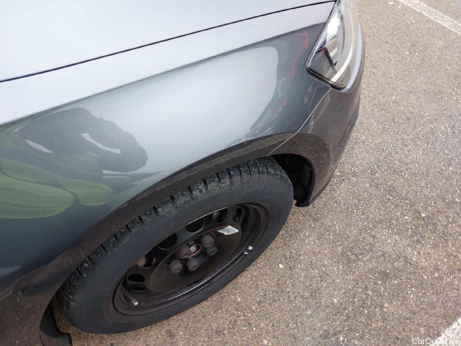  Volkswagen  Golf  VOLKSWAGEN / 2016 / 5P / berlina con portón Advance 1.5 TSI EVO 110kW (150CV) DSG #21