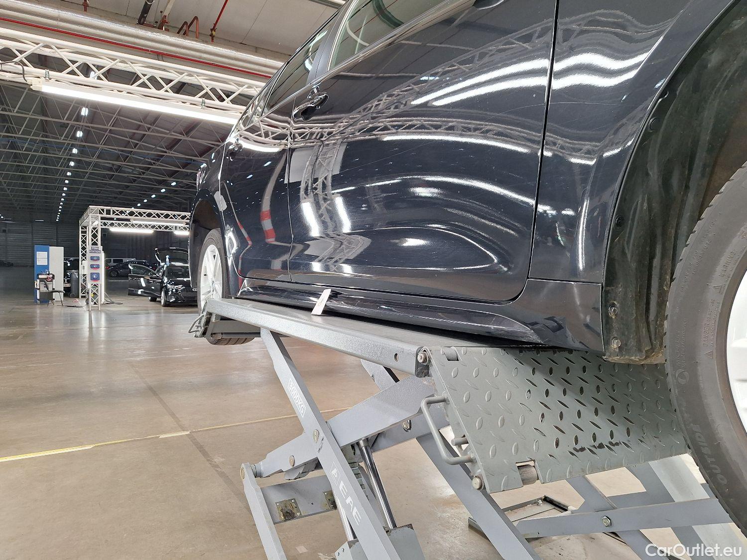  Toyota  Corolla Toyota,  TS '19, Toyota  Touring Sports 1.8 Hybrid Dynamic e #4