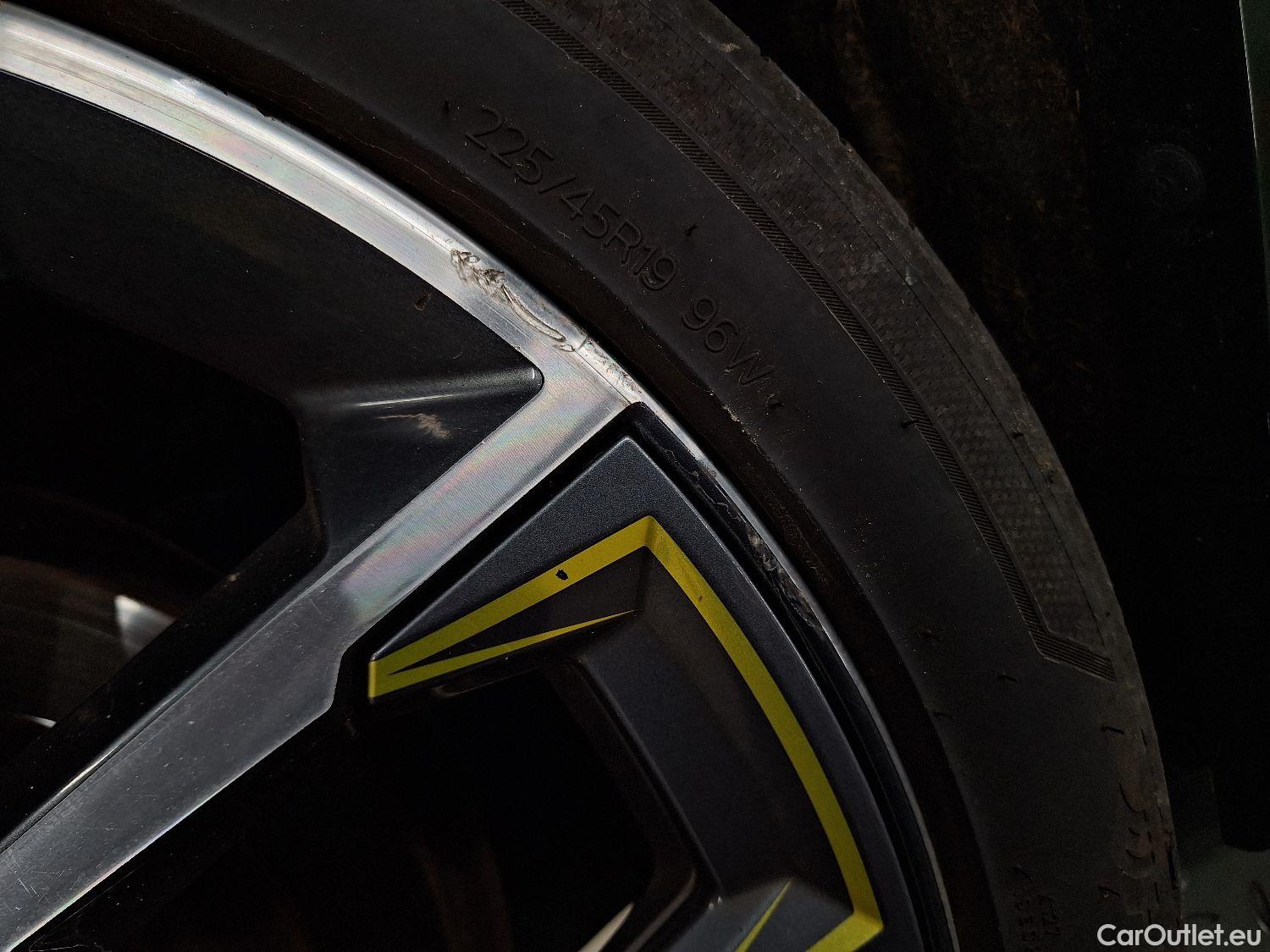  Bmw  X2 BMW  xDrive25e 162kW 5d ///M-Sportkit Gold Pack #7