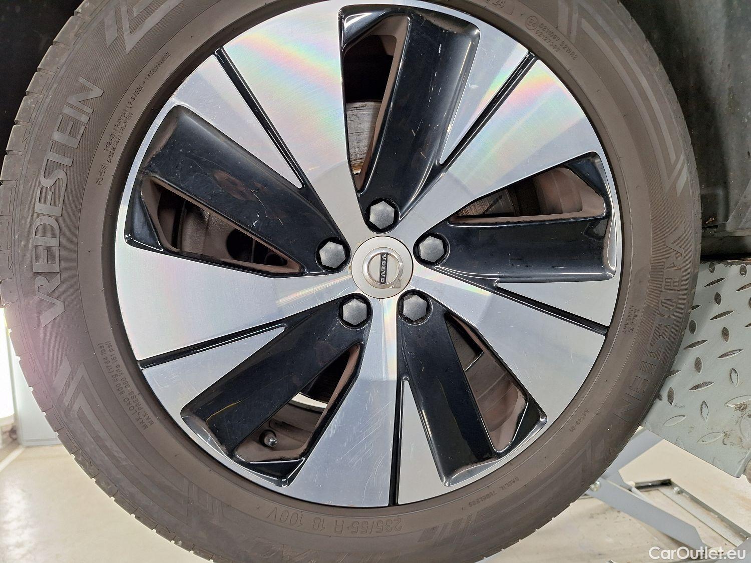  Volvo  XC 40 Volvo, XC40 '17, Volvo XC40 T5 Twin Engine Momentum Pro 5d #11