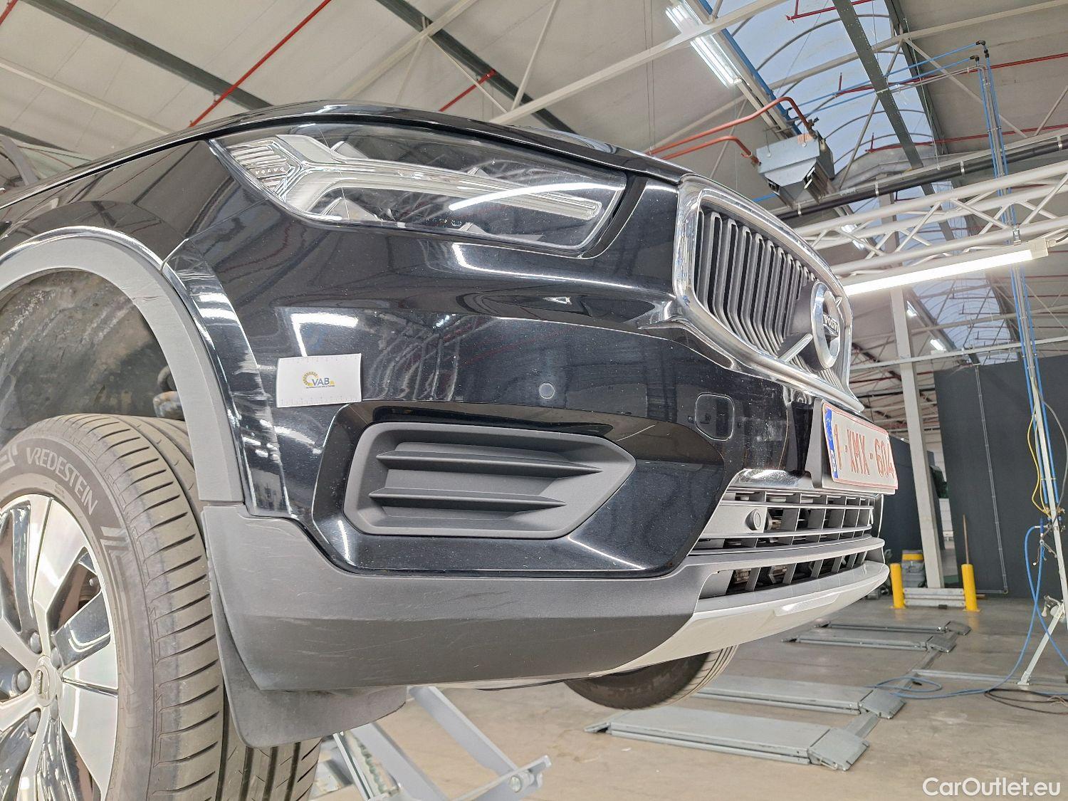  Volvo  XC 40 Volvo, XC40 '17, Volvo XC40 T5 Twin Engine Momentum Pro 5d #14