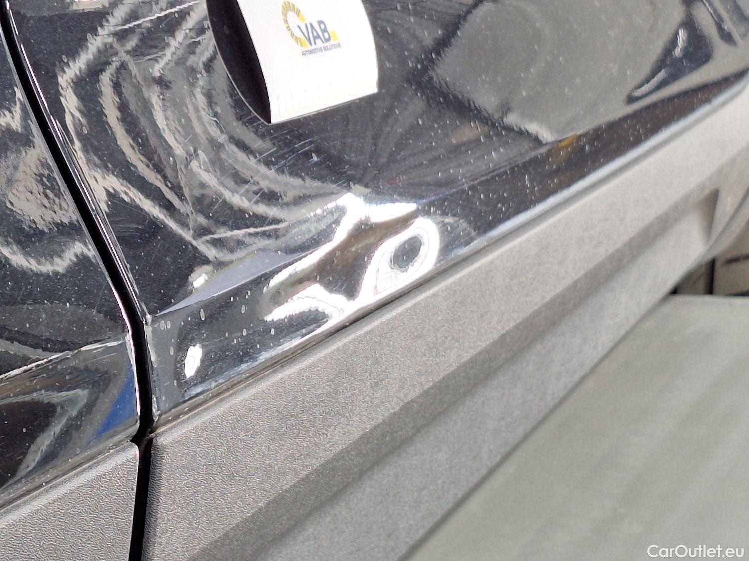  Volvo  XC 40 Volvo, XC40 '17, Volvo XC40 T5 Twin Engine Momentum Pro 5d #31