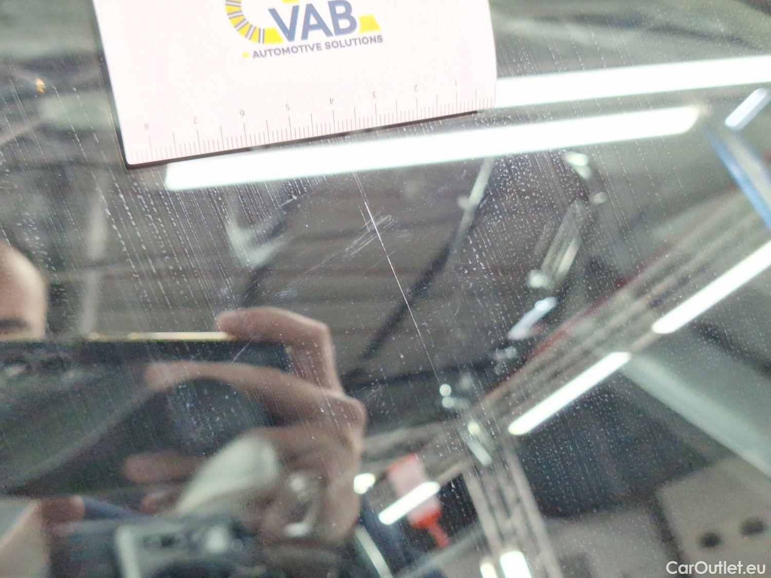  Volvo  XC 40 Volvo, XC40 '17, Volvo XC40 T5 Twin Engine Momentum Pro 5d #39