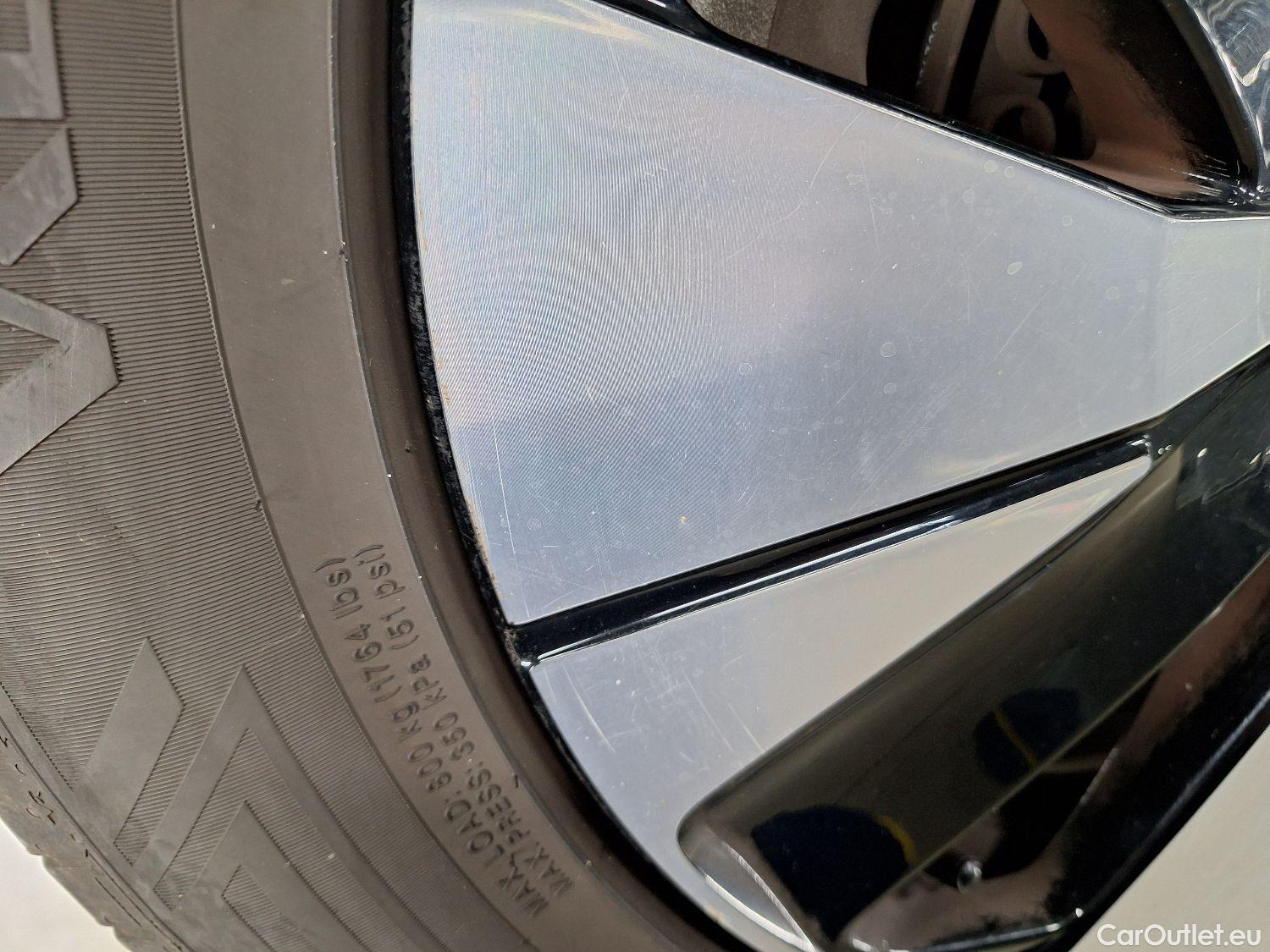  Volvo  XC 40 Volvo, XC40 '17, Volvo XC40 T5 Twin Engine Momentum Pro 5d #13