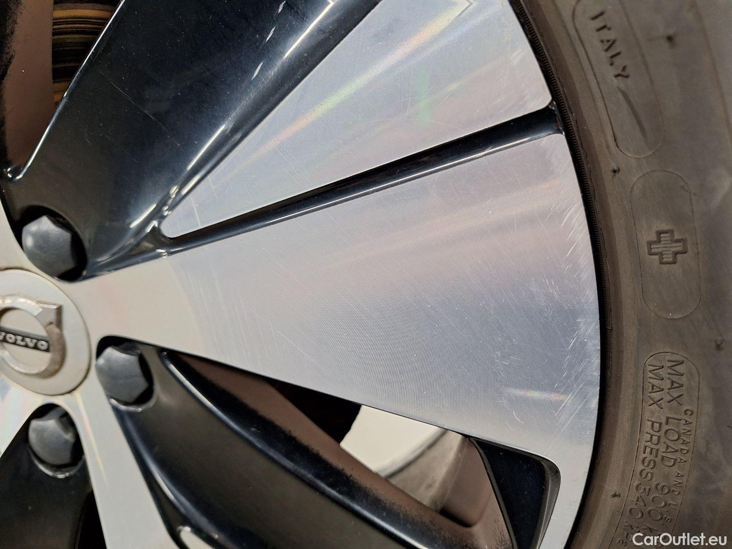  Volvo  XC 40 Volvo, XC40 '17, Volvo XC40 T5 Twin Engine Momentum Pro 5d #10