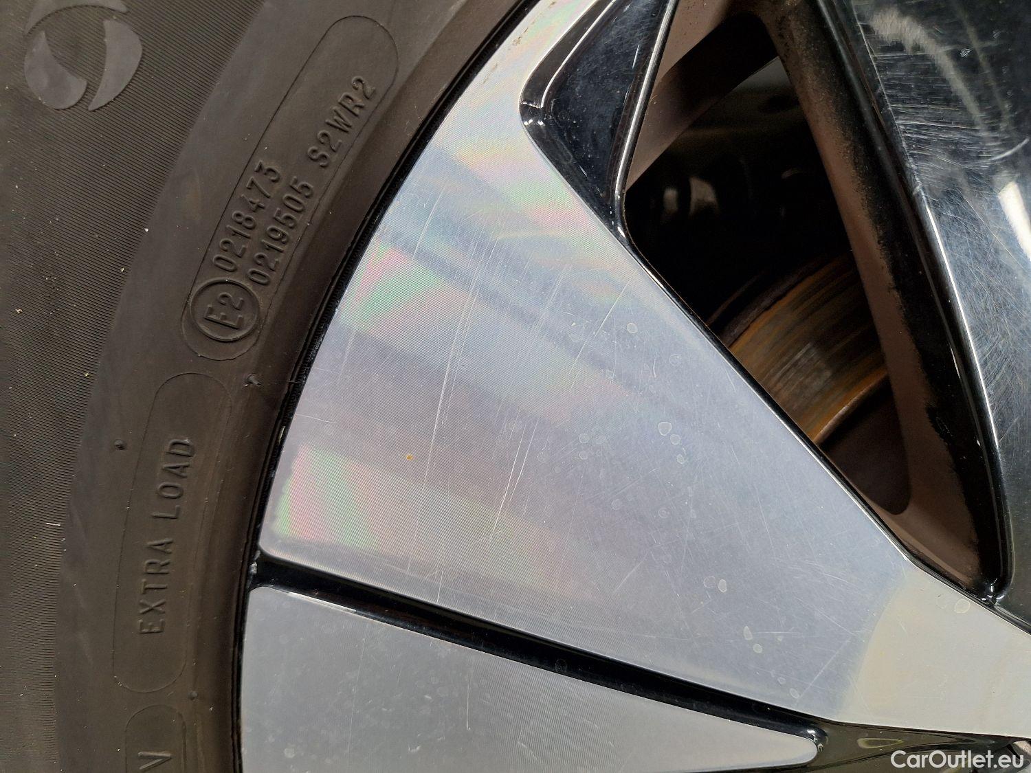  Volvo  XC 40 Volvo, XC40 '17, Volvo XC40 T5 Twin Engine Momentum Pro 5d #8