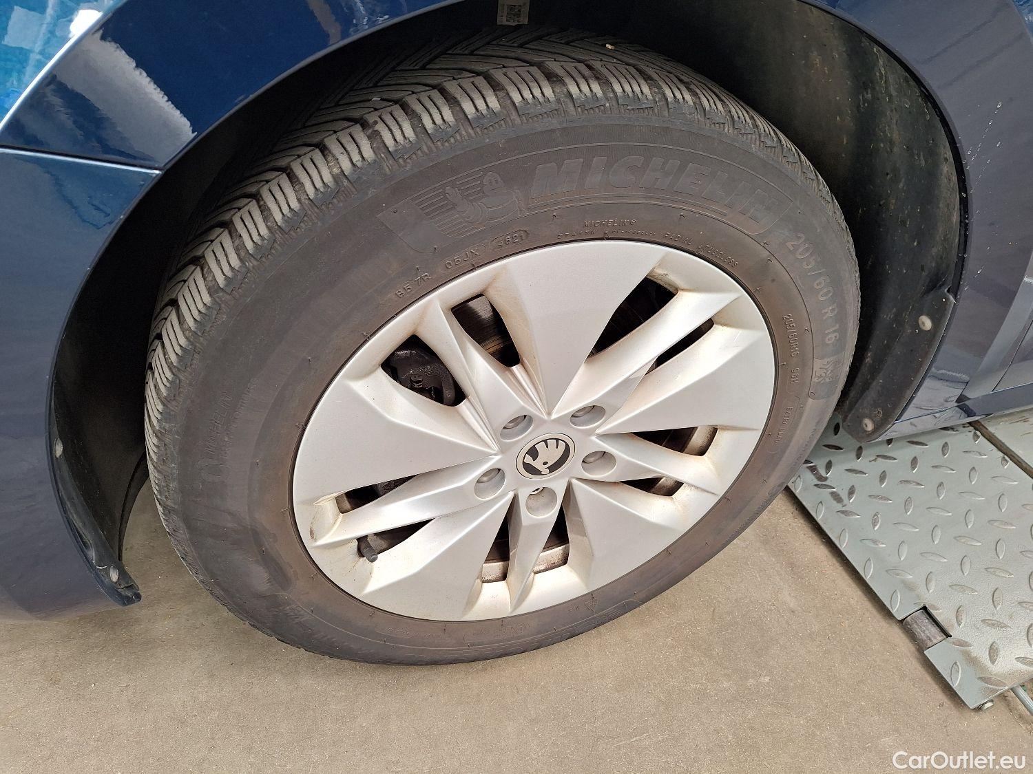  Skoda  Octavia Skoda,  Combi '20, Skoda  Combi 1.0 TSI 81kW Clever 5d #19