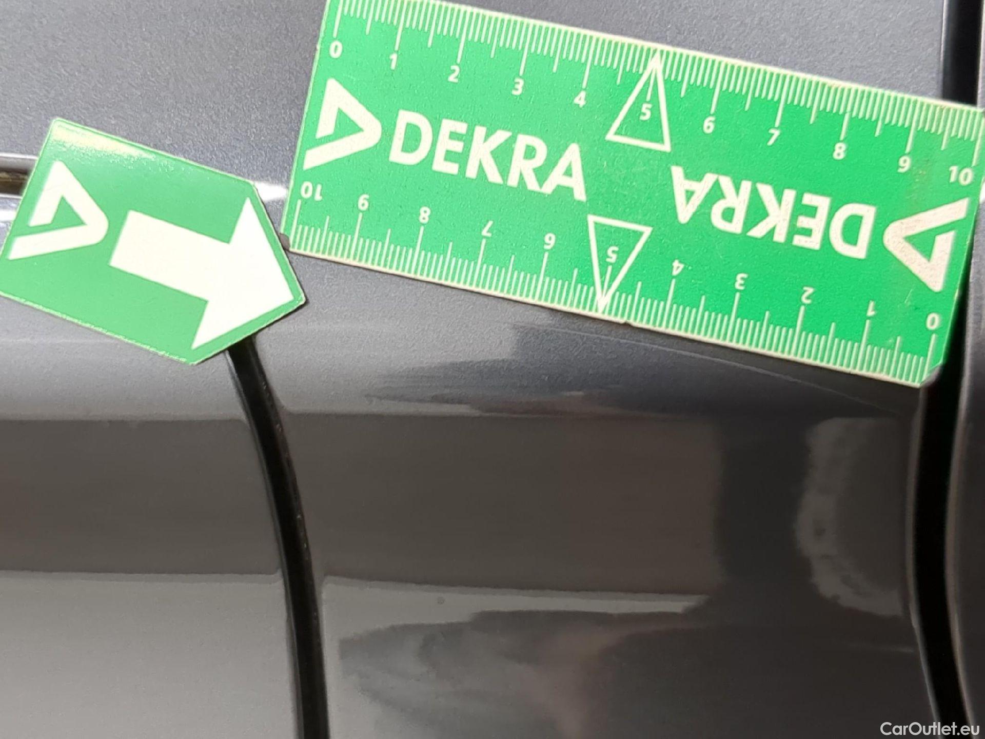  Bmw  X1 Série  sDrive 18 i xLine 1.5 140CV BVA7 E6dT #23