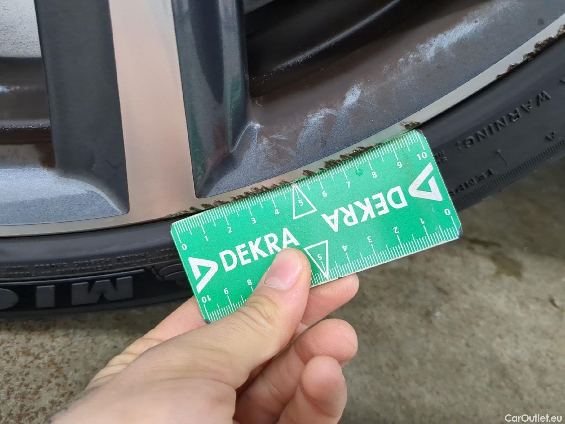  Bmw  X1 Série  sDrive 18 i xLine 1.5 140CV BVA7 E6dT #18