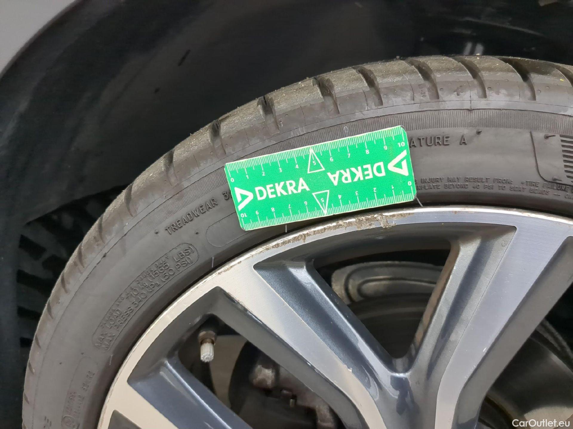  Bmw  X1 Série  sDrive 18 i xLine 1.5 140CV BVA7 E6dT #7