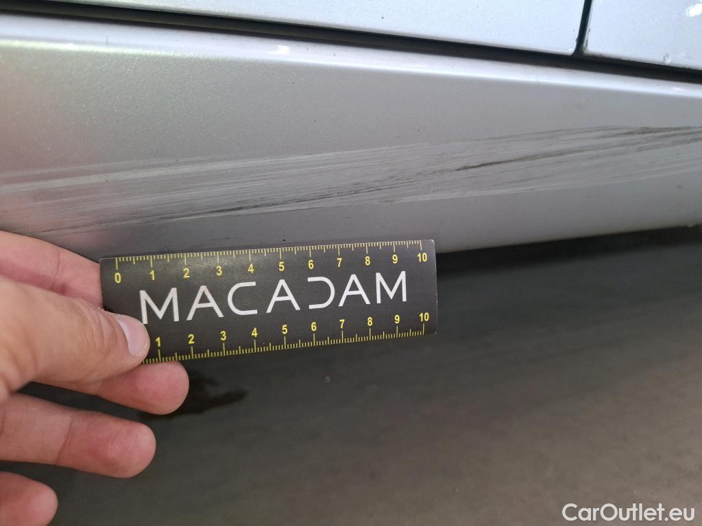  Mercedes  B-Klasse MERCEDES-BENZ Classe B / 2019 / 5P / monospace B 180 d Business Line Edition BA7 #77