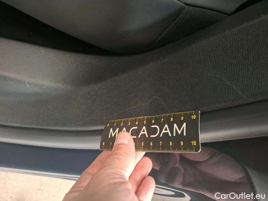  Peugeot  3008 PEUGEOT  / 2016 / 5P / SUV BlueHDi 130 S&S EAT8 ALLURE #15