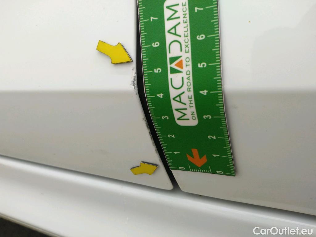  Opel  Corsa  F e Edition Business 50kWh BVA #2