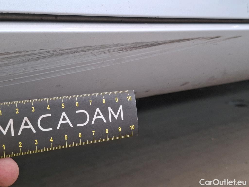  Mercedes  B-Klasse MERCEDES-BENZ Classe B / 2019 / 5P / monospace B 180 d Business Line Edition BA7 #79