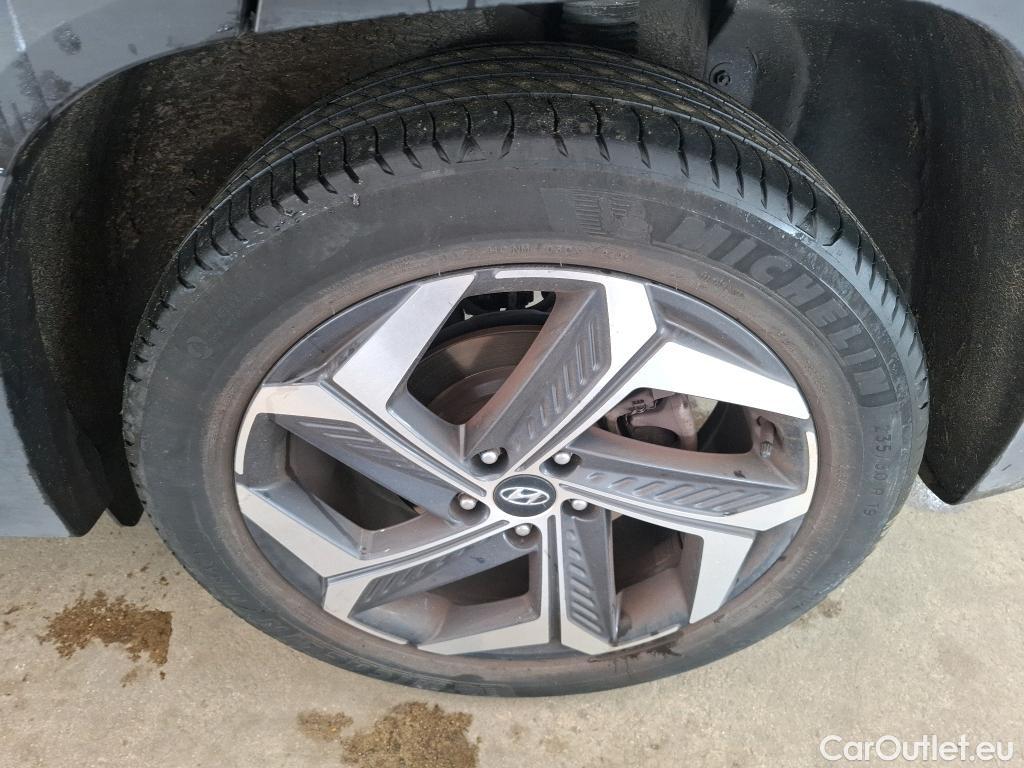  Hyundai  Tucson HYUNDAI  / 2020 / 5P / SUV 1.6 PHEV 265 HTRAC EXECUTIVE 4WD AUTO #106