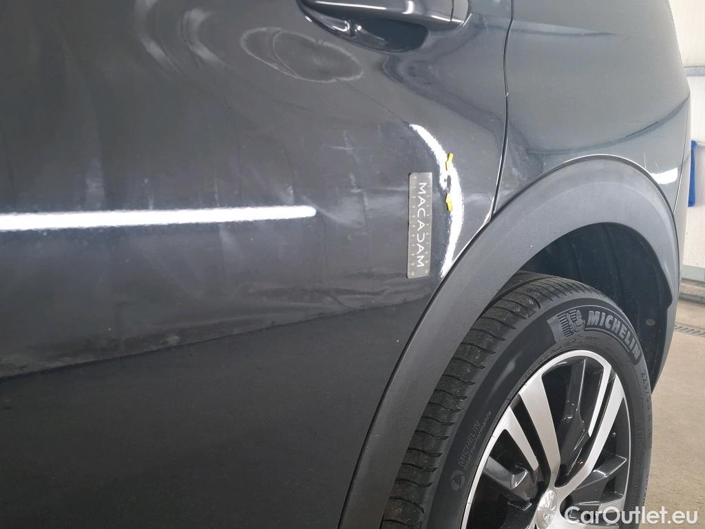  Peugeot  3008 PEUGEOT  / 2016 / 5P / SUV BlueHDi 130 S&S EAT8 ALLURE #19