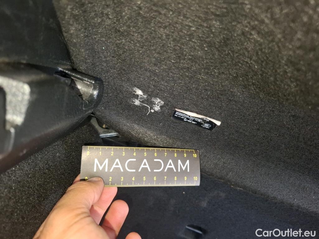  Mercedes  B-Klasse MERCEDES-BENZ Classe B / 2019 / 5P / monospace B 180 d Business Line Edition BA7 #81