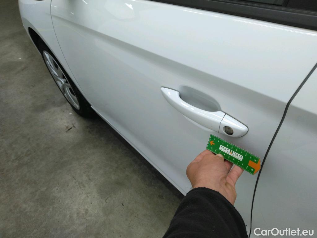  Opel  Corsa  F e Edition Business 50kWh BVA #7