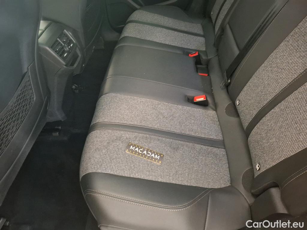  Peugeot  3008 PEUGEOT  / 2016 / 5P / SUV BlueHDi 130 S&S EAT8 ALLURE #26