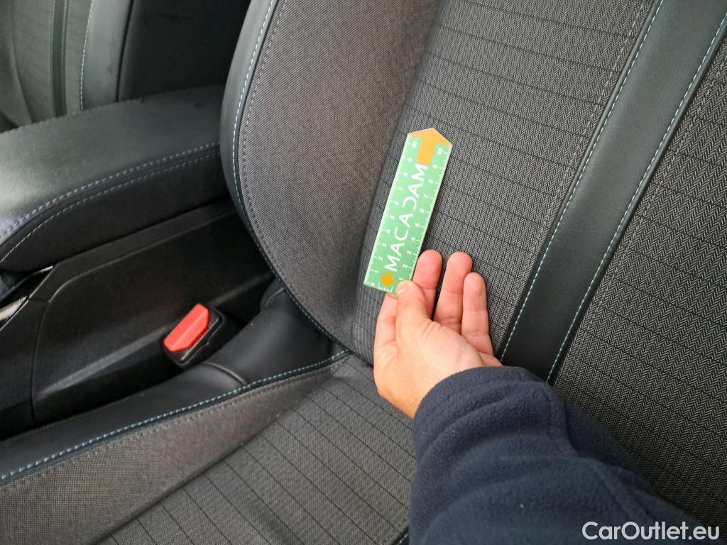  Peugeot  2008  Allure Business 1.5 HDi 110CV BVM6 E6d #13