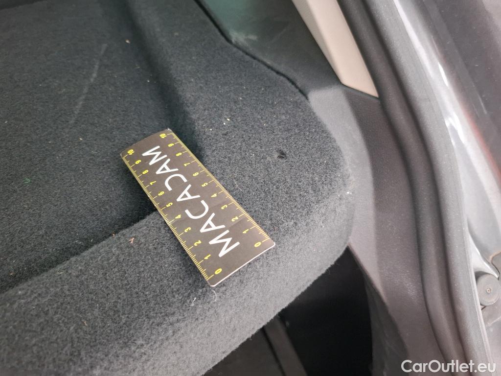  Volkswagen  Tiguan VOLKSWAGEN  / 2016 / 5P / SUV 1.5 TSI 150 EVO DSG7 Carat #52