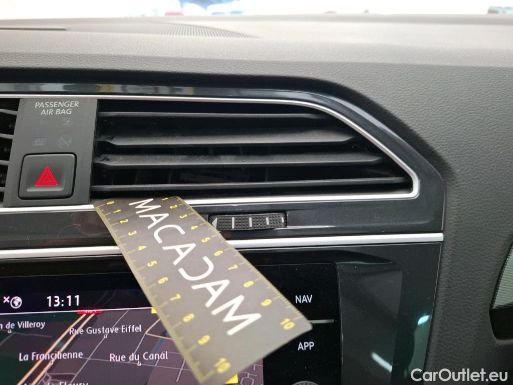  Volkswagen  Tiguan VOLKSWAGEN  / 2016 / 5P / SUV 1.5 TSI 150 EVO DSG7 Carat #27